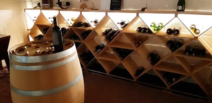 Une cave à vin équipée d'un Kubavin